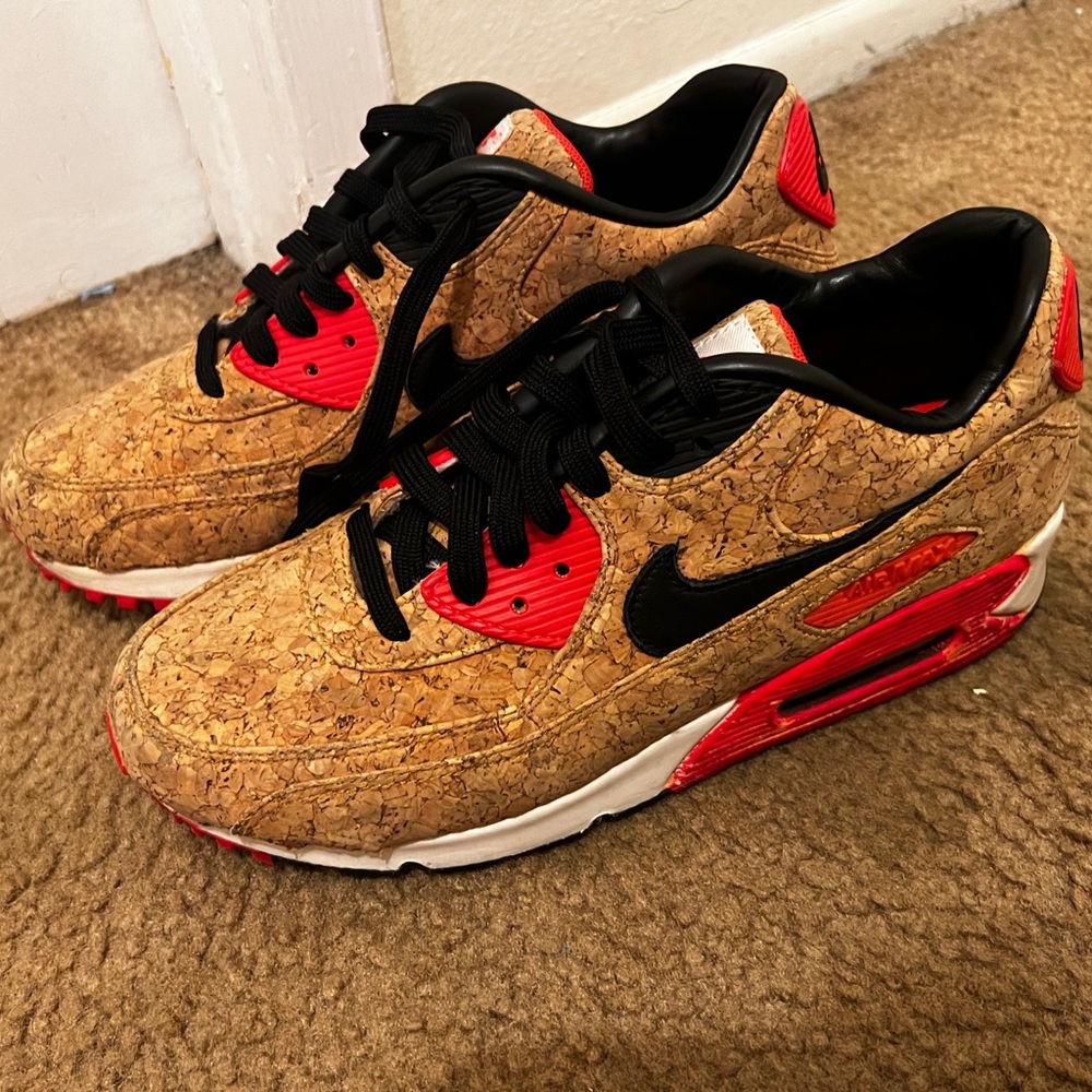 Nike Air Max 90 Cork sneakers - Women’s size 8 (US)
